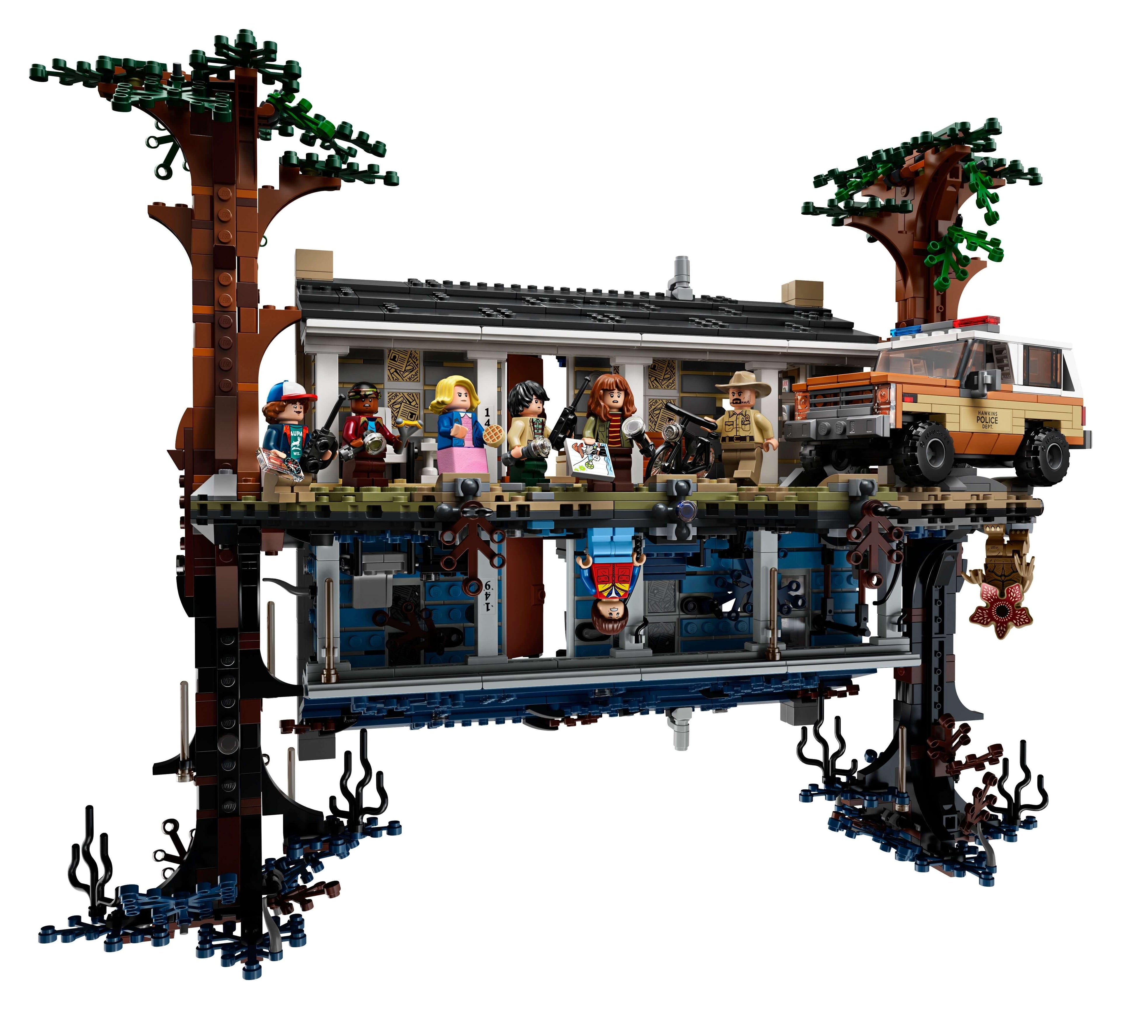 2287PCS Stranger Things The Upside Down EU detailed model with two worlds, Byers’ house, and characters.